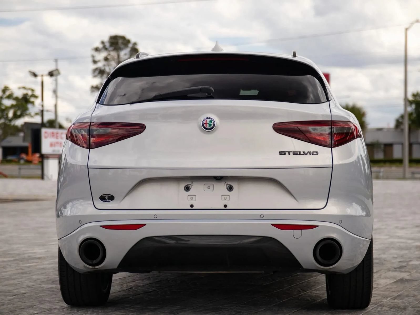 Used 2020 Alfa Romeo Stelvio Sport w/ Quick Order Package 22K Sport RWD image 11