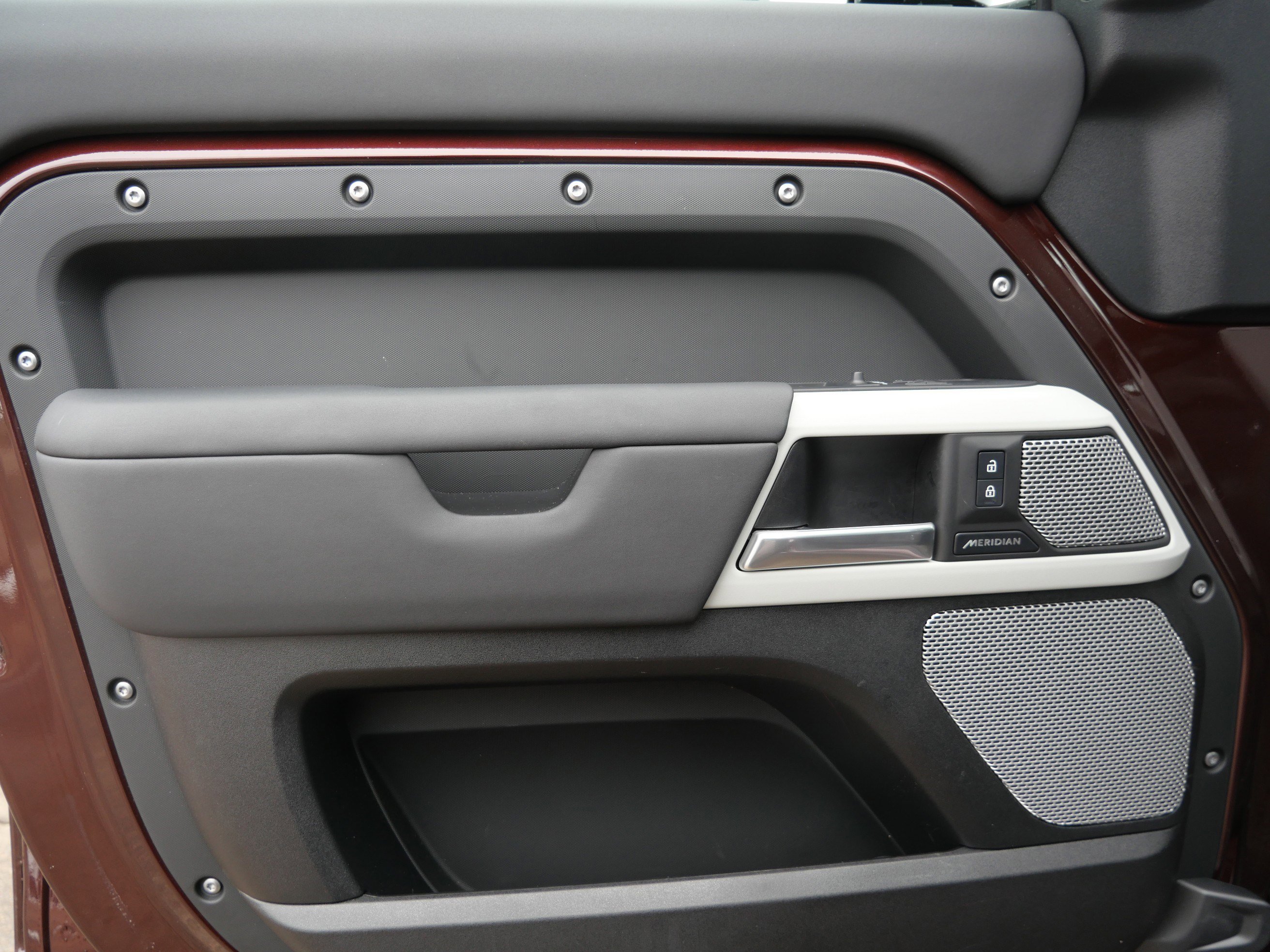 Used 2024 Land Rover Defender 130 S image 13