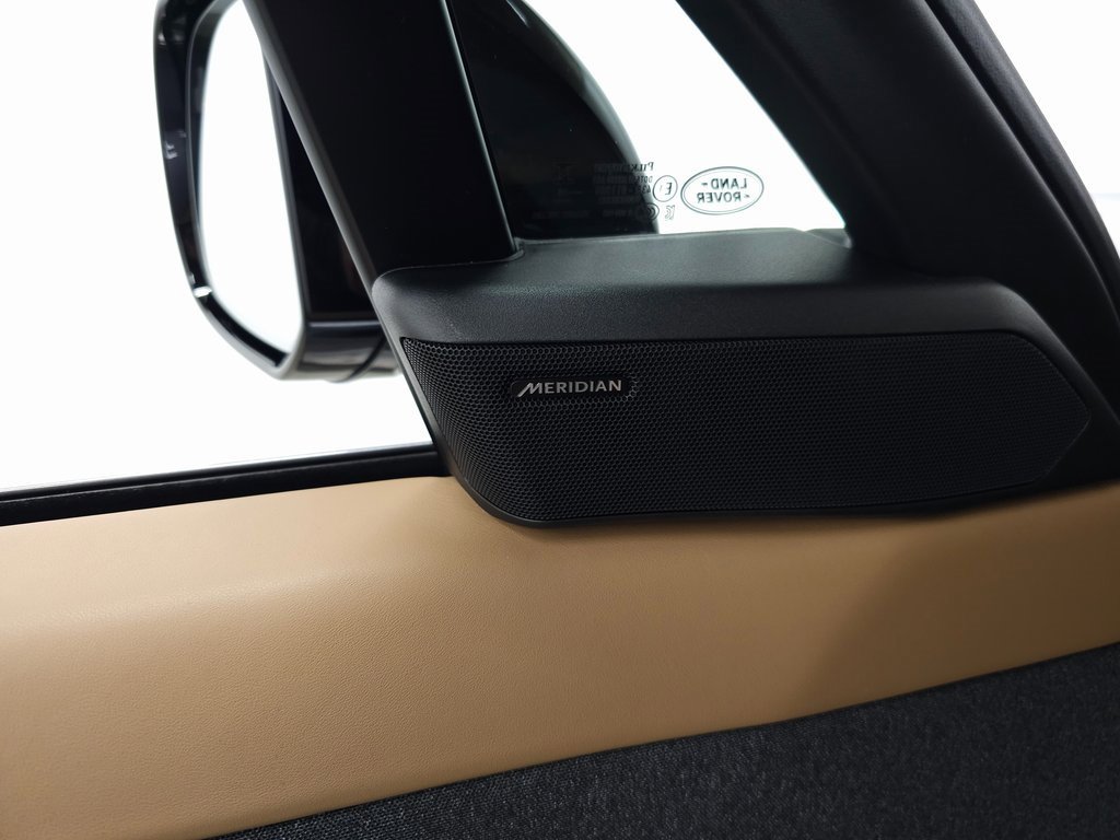 Certified 2024 Land Rover Range Rover Sport SE image 17