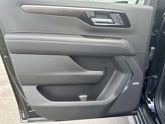 New 2025 Chevrolet Suburban Premier image 15
