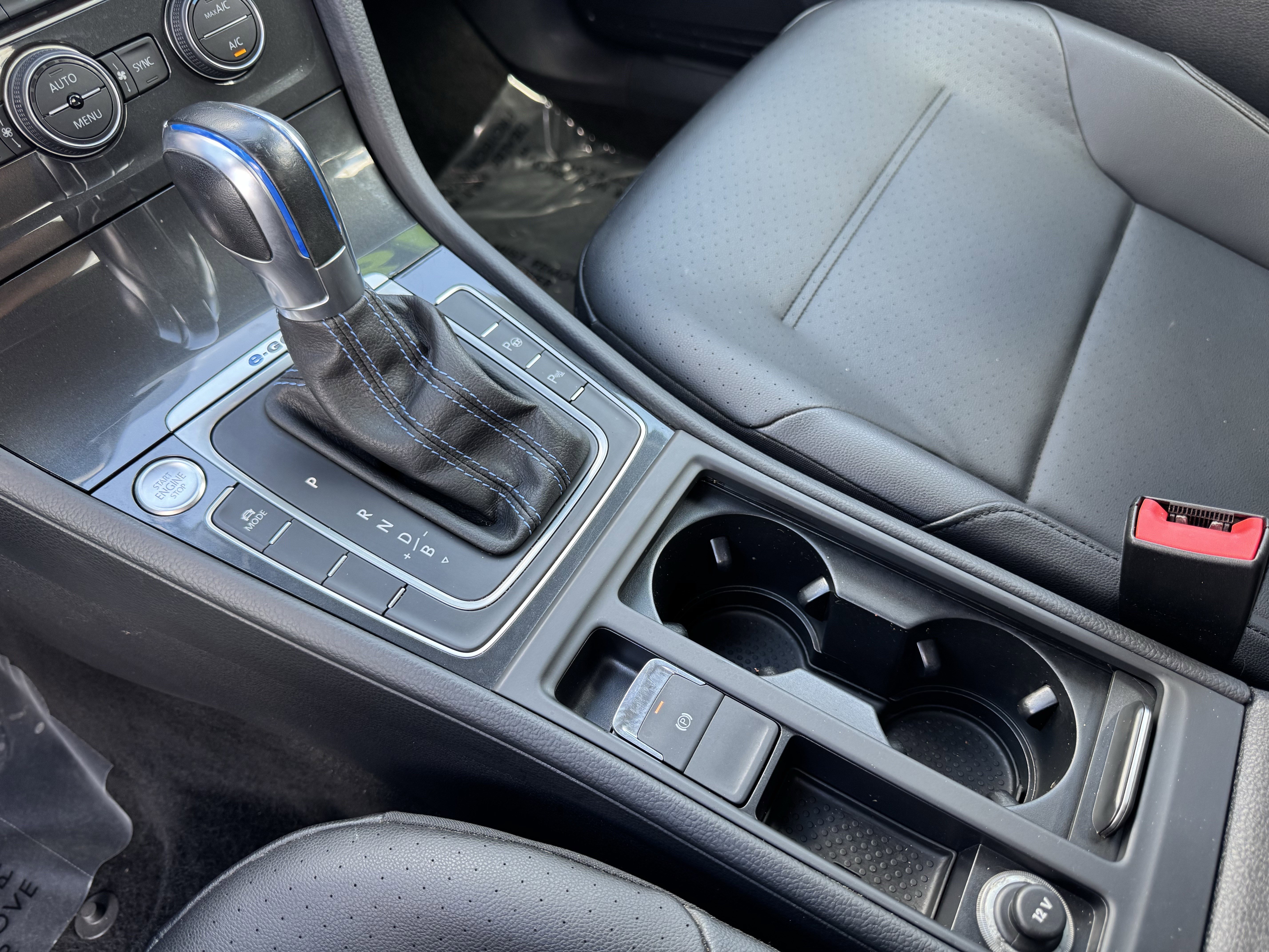 Used 2019 Volkswagen e-Golf SEL Premium image 27