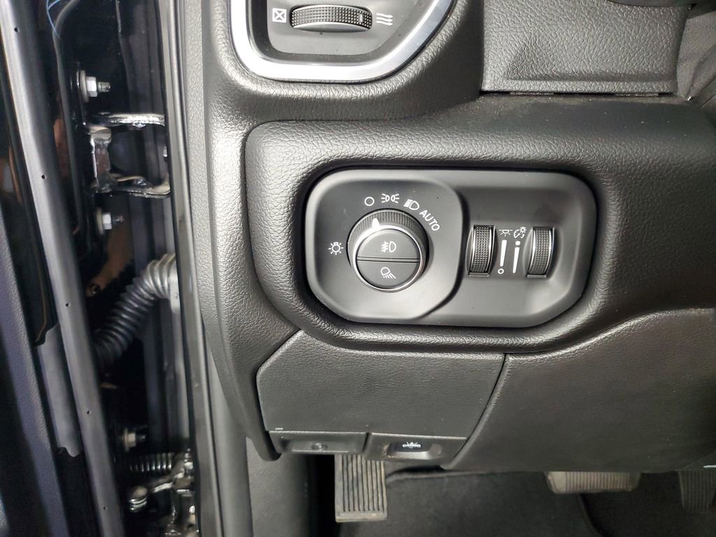 New 2025 RAM 2500 Laramie image 28