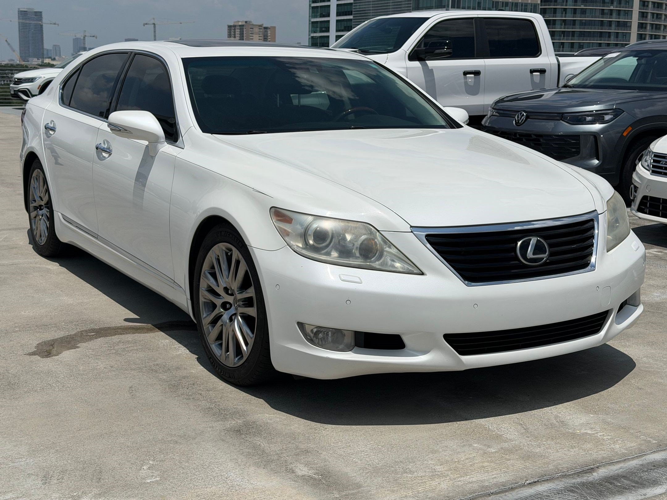 Used 2011 Lexus LS 460 L w/ Luxury Pkg RWD image 7