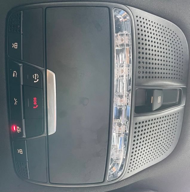 Used 2021 Mercedes-Benz GLC 300 4MATIC image 23
