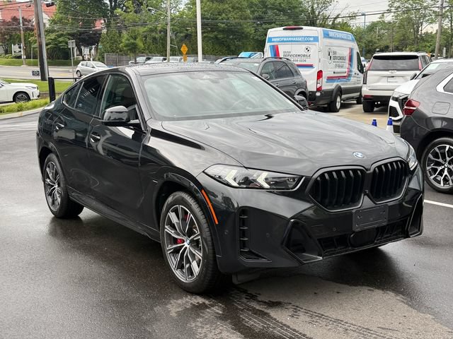 Certified 2024 BMW X6 xDrive40i w/ Premium Package AWD/4WD image 3