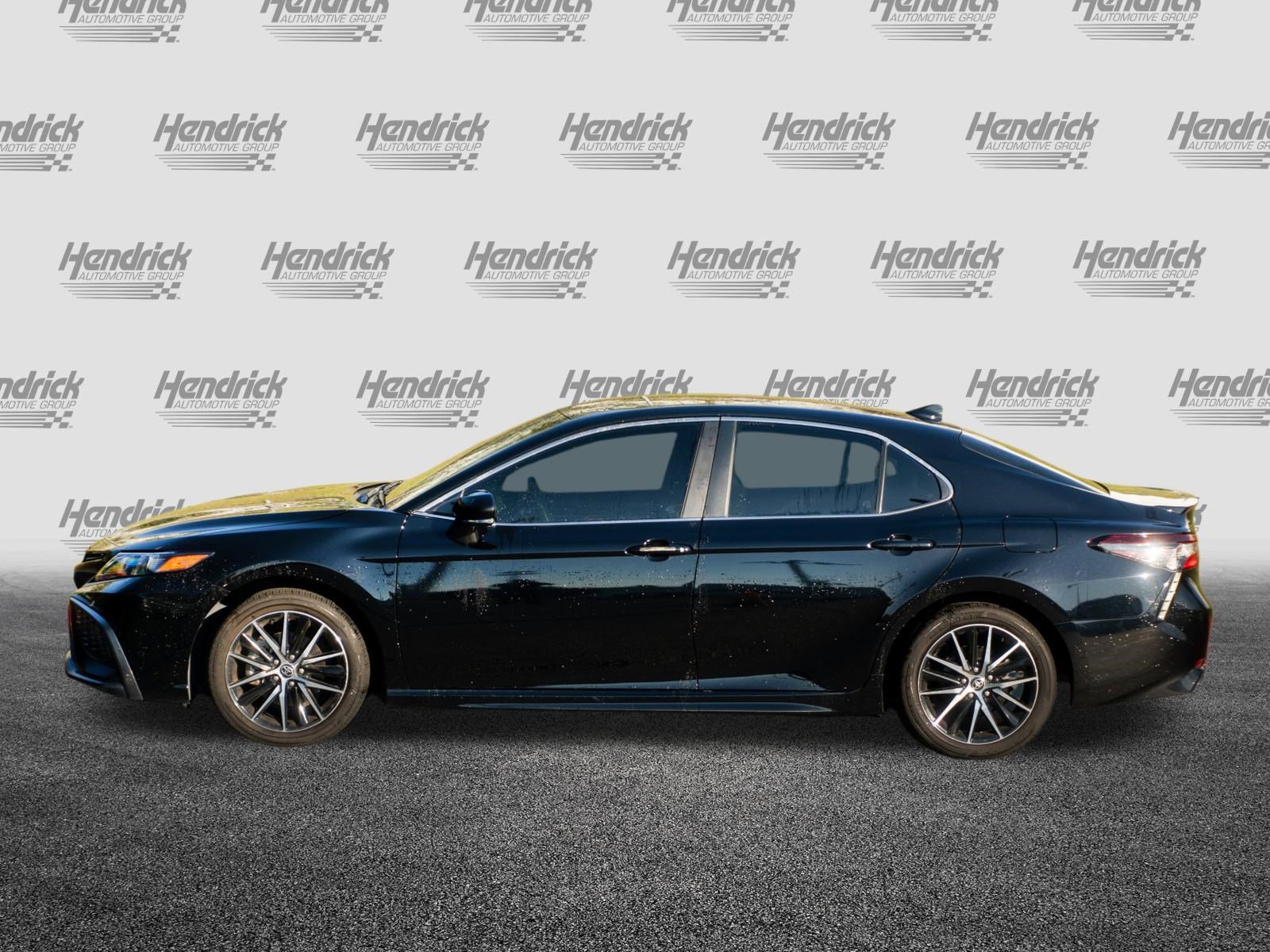 Used 2024 Toyota Camry SE FWD image 6