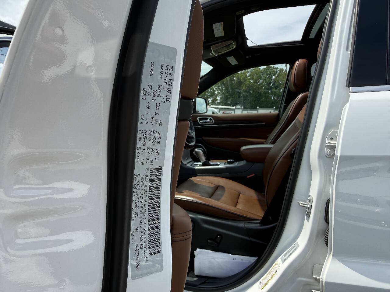 Used 2018 Jeep Grand Cherokee Summit AWD/4WD image 25