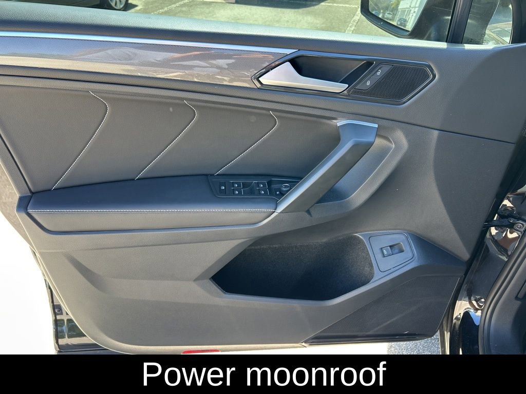 Certified 2024 Volkswagen Tiguan SE R-Line image 11