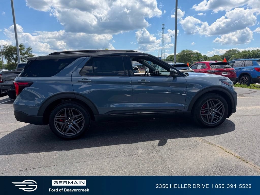 Used 2025 Ford Explorer ST w/ Sun And Sound Package AWD/4WD image 8