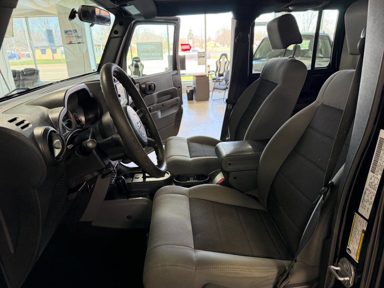 Used 2010 Jeep Wrangler Unlimited Sport image 16