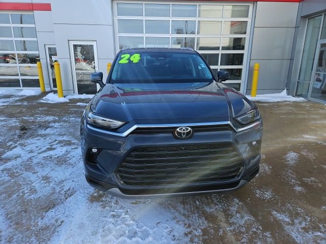 Used 2024 Toyota Grand Highlander Limited image 2