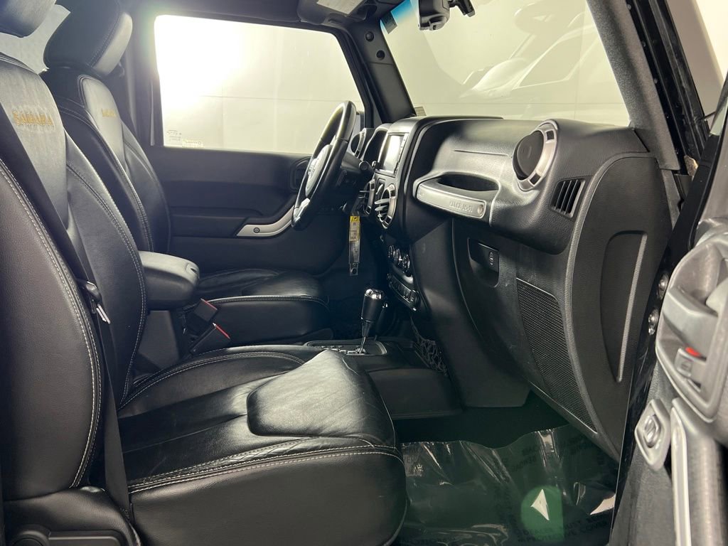 Used 2013 Jeep Wrangler Unlimited Sahara w/ Connectivity Group image 19