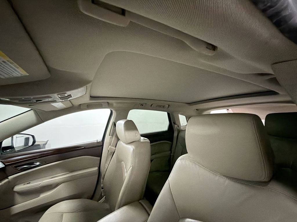 Used 2011 Cadillac SRX Luxury FWD image 18
