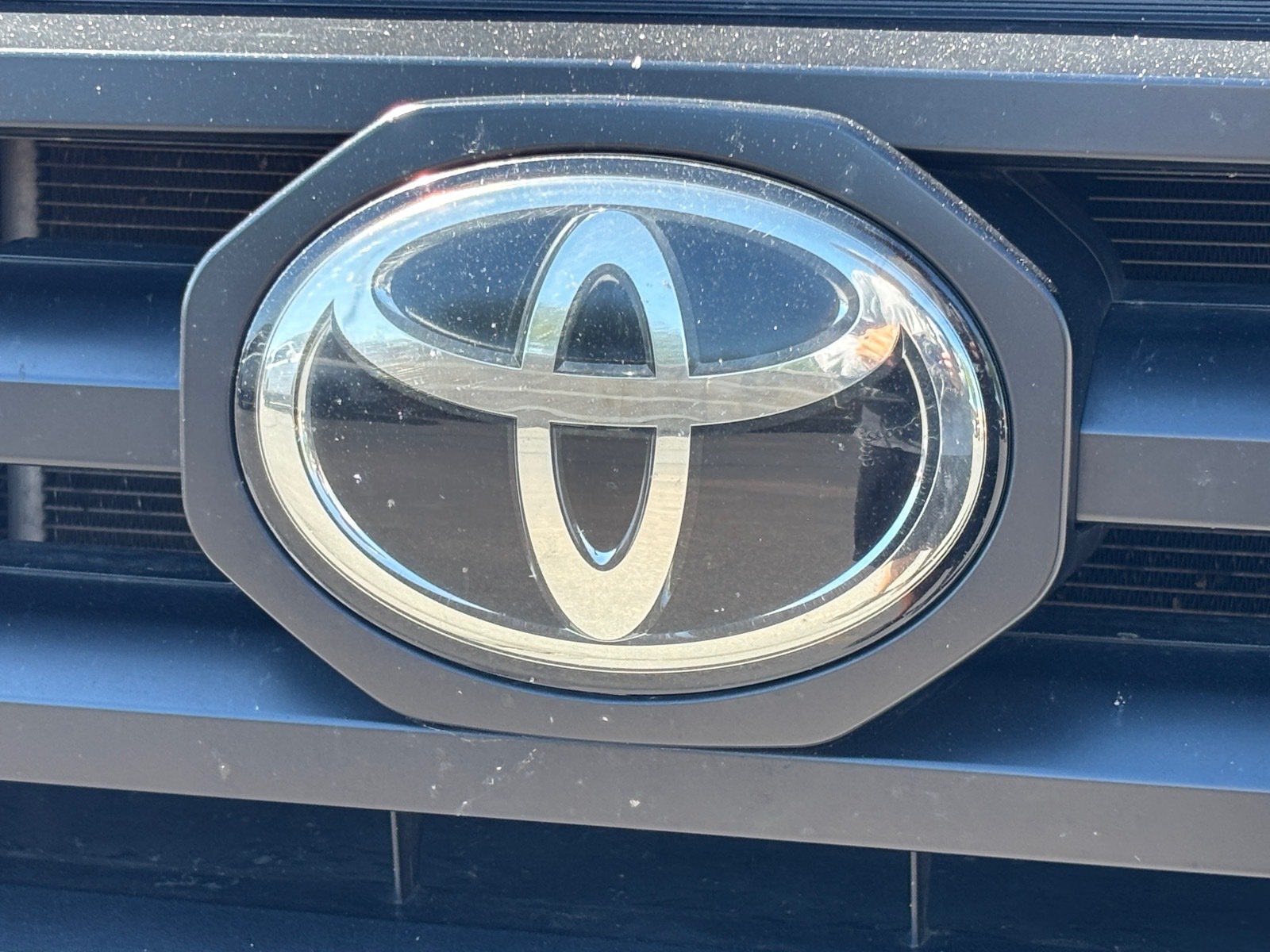 Used 2021 Toyota Tacoma SR w/ SR Convenience Package RWD image 9