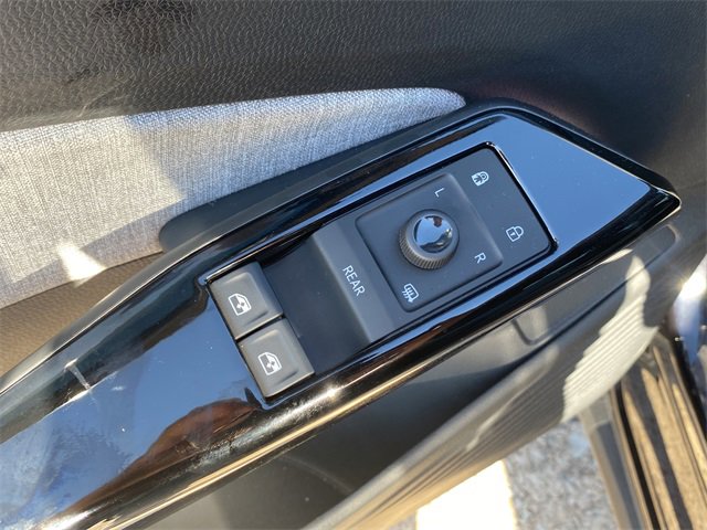 Used 2024 Volkswagen ID.4 Standard image 20