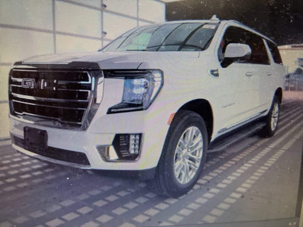 Used 2024 GMC Yukon XL SLT w/ SLT Premium Package