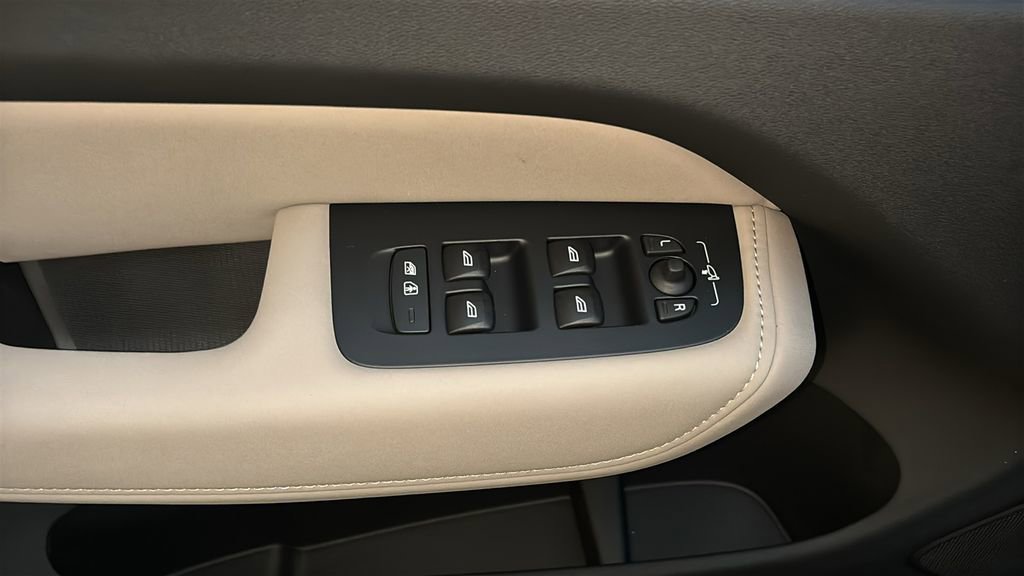 New 2026 Volvo XC60 T8 Plus w/ Climate Package image 12