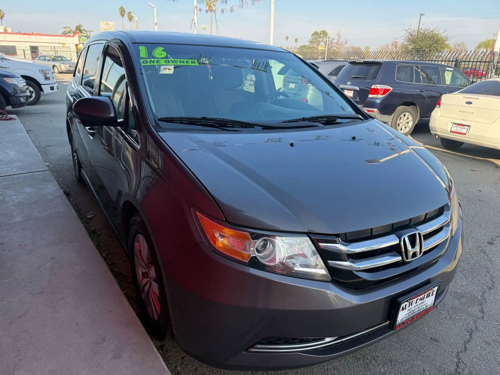 Used 2016 Honda Odyssey SE image 3