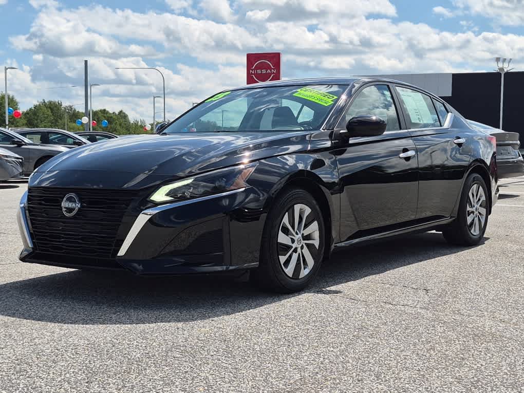 Used 2023 Nissan Altima 2.5 S FWD image 1