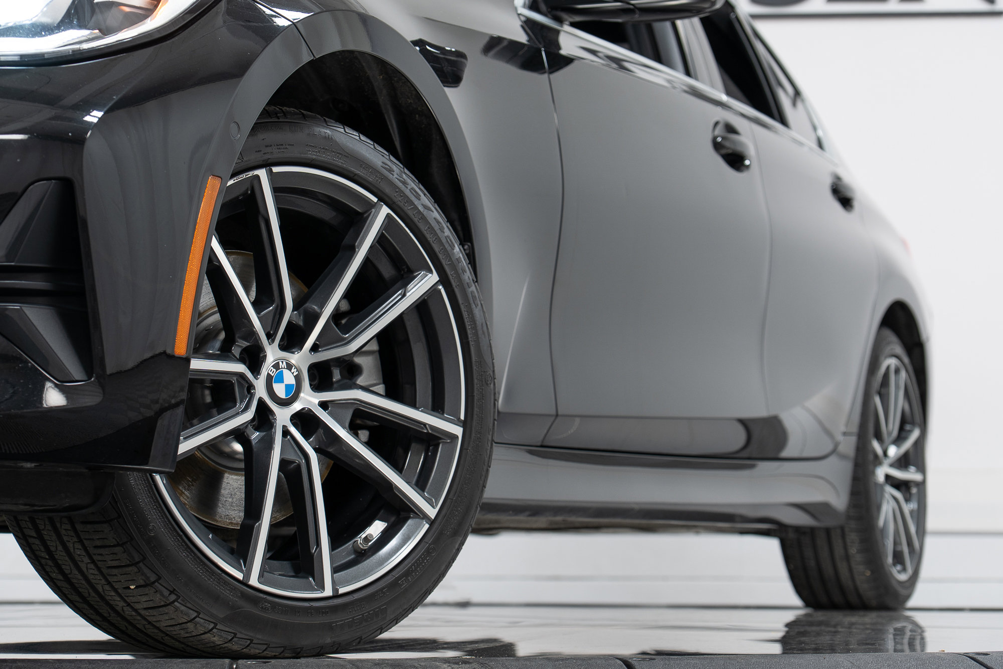 Used 2019 BMW 330i xDrive Sedan w/ Premium Package image 27