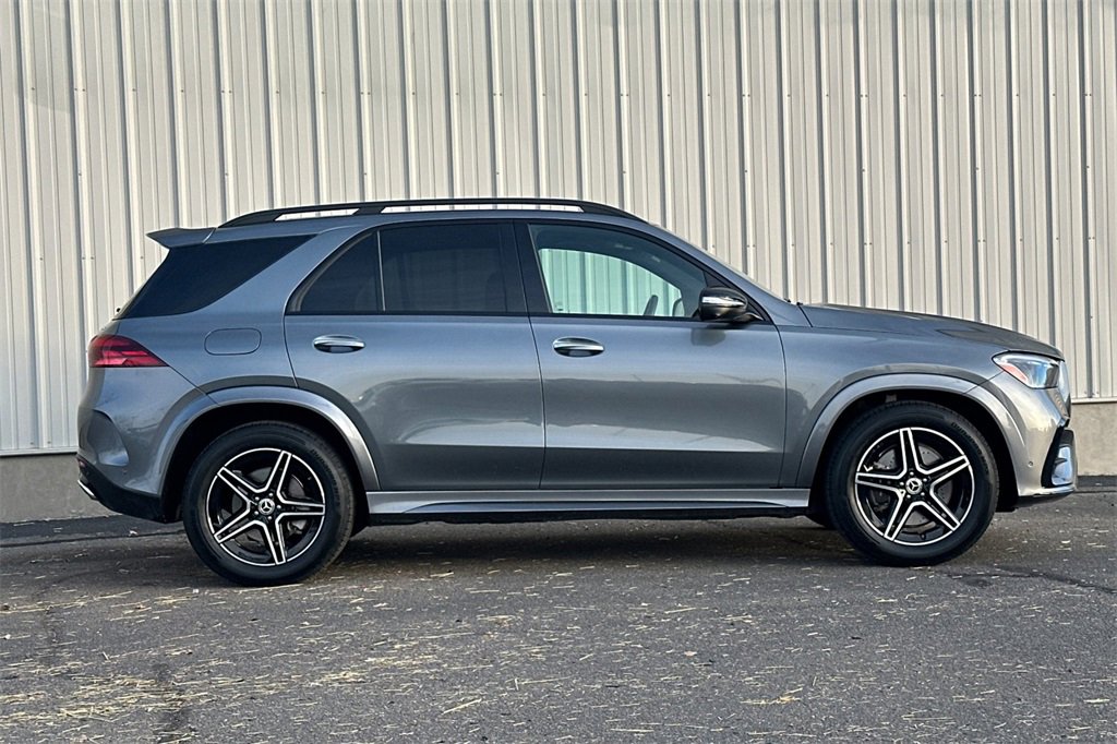 Used 2024 Mercedes-Benz GLE 450e 4MATIC image 4