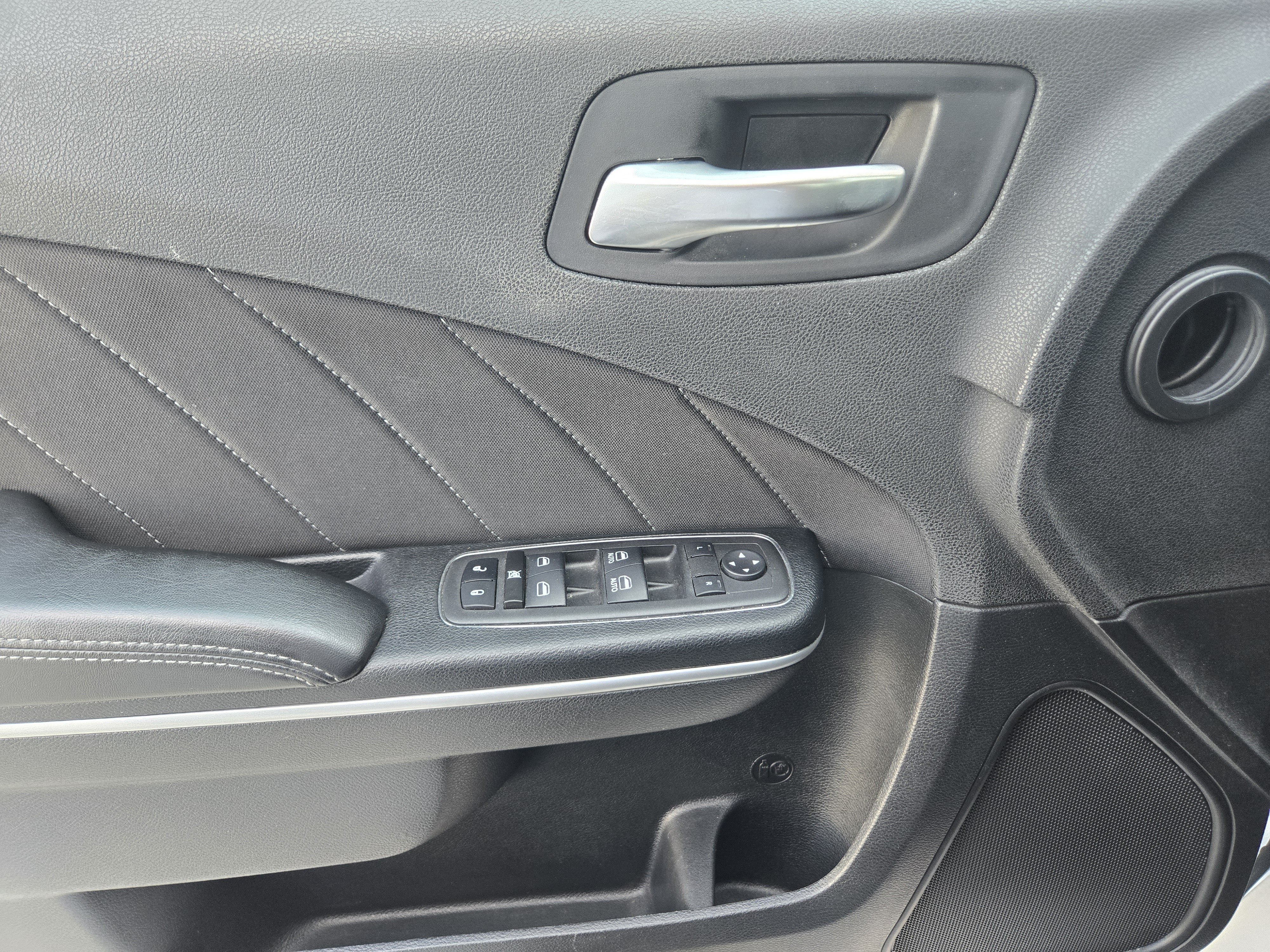Used 2023 Dodge Charger SXT RWD image 23