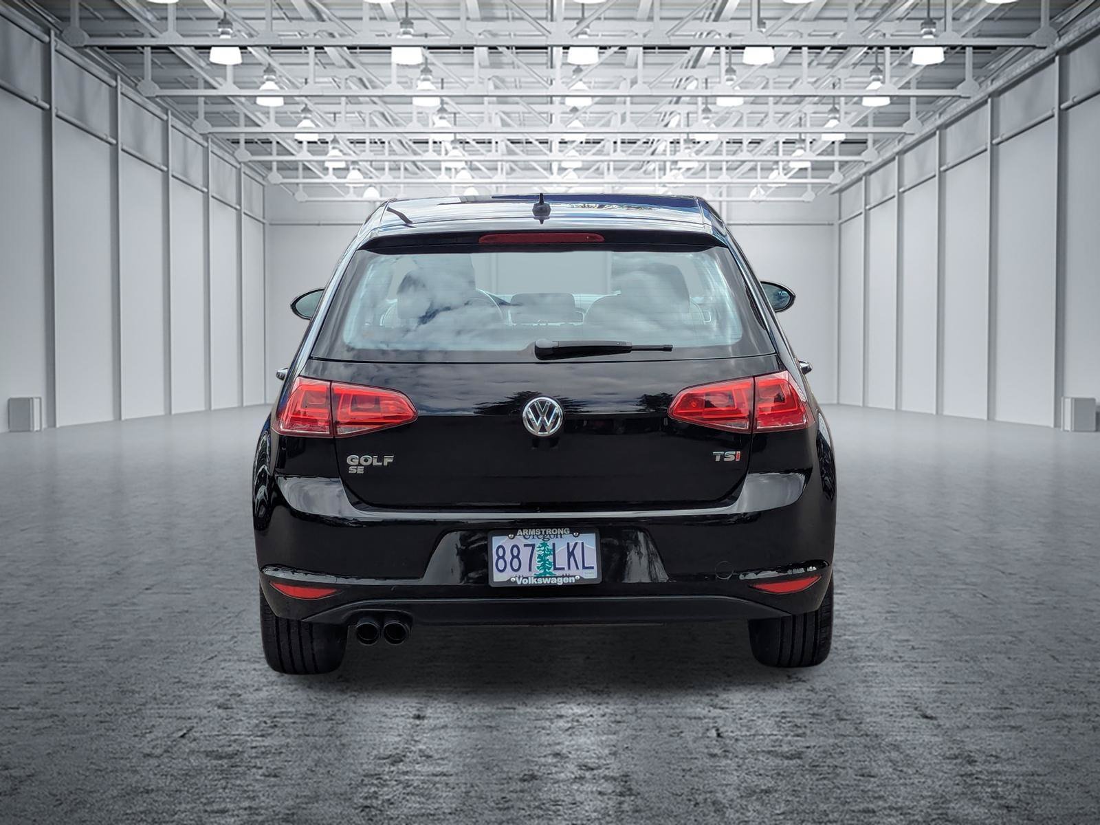 Used 2016 Volkswagen Golf SE w/ Lighting Package FWD image 4