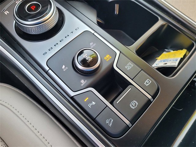 Used 2024 Kia Sorento EX image 16