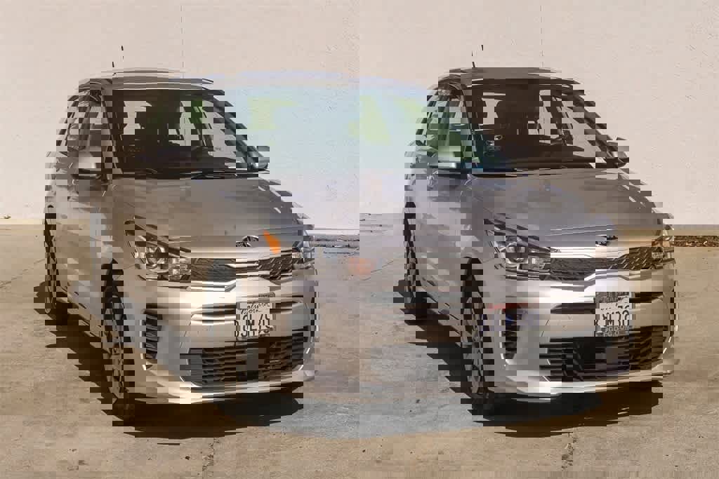 Used 2019 Kia Rio S w/ Technology Package image 3