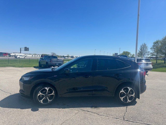 Used 2023 Ford Escape ST-Line Select w/ Tech Pack #2 AWD/4WD image 5