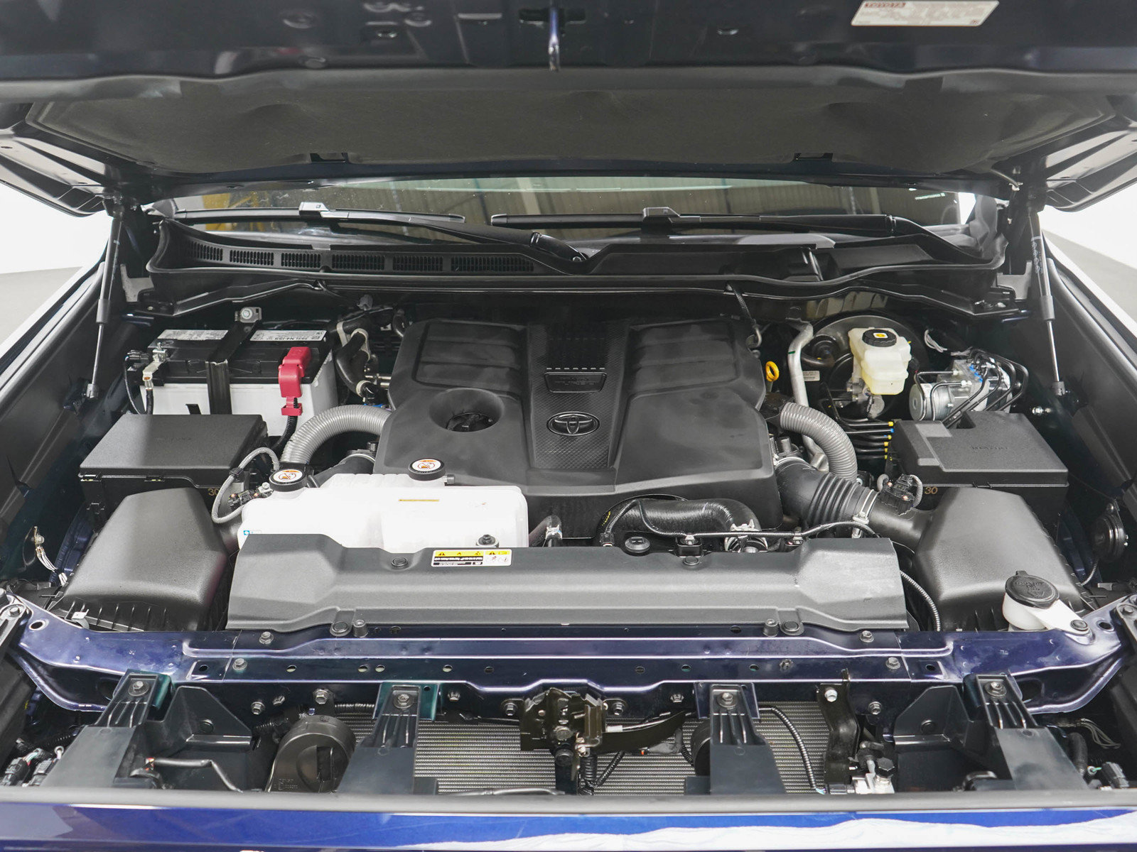 Used 2026 Toyota Tundra Limited AWD/4WD image 30