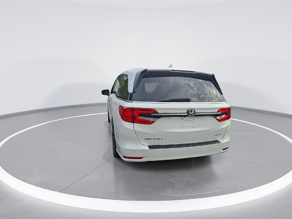 Used 2024 Honda Odyssey Elite image 9