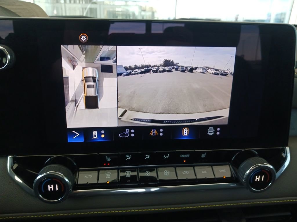 Used 2024 Chevrolet Colorado ZR2 w/ Technology Package image 22