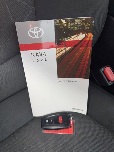 Used 2023 Toyota RAV4 XLE image 20