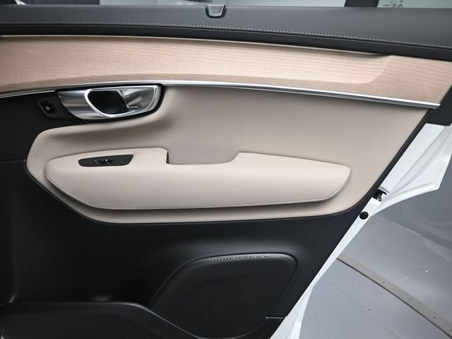 Certified 2026 Volvo XC90 B6 Ultra AWD/4WD image 29