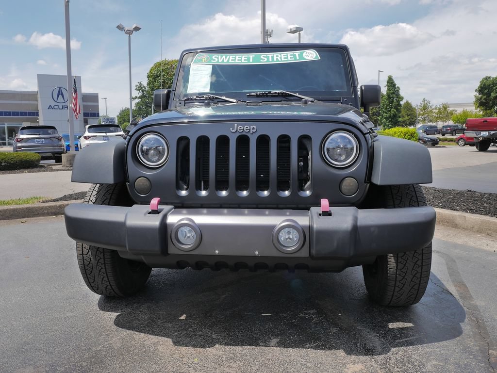 Used 2016 Jeep Wrangler Unlimited Sport AWD/4WD image 2