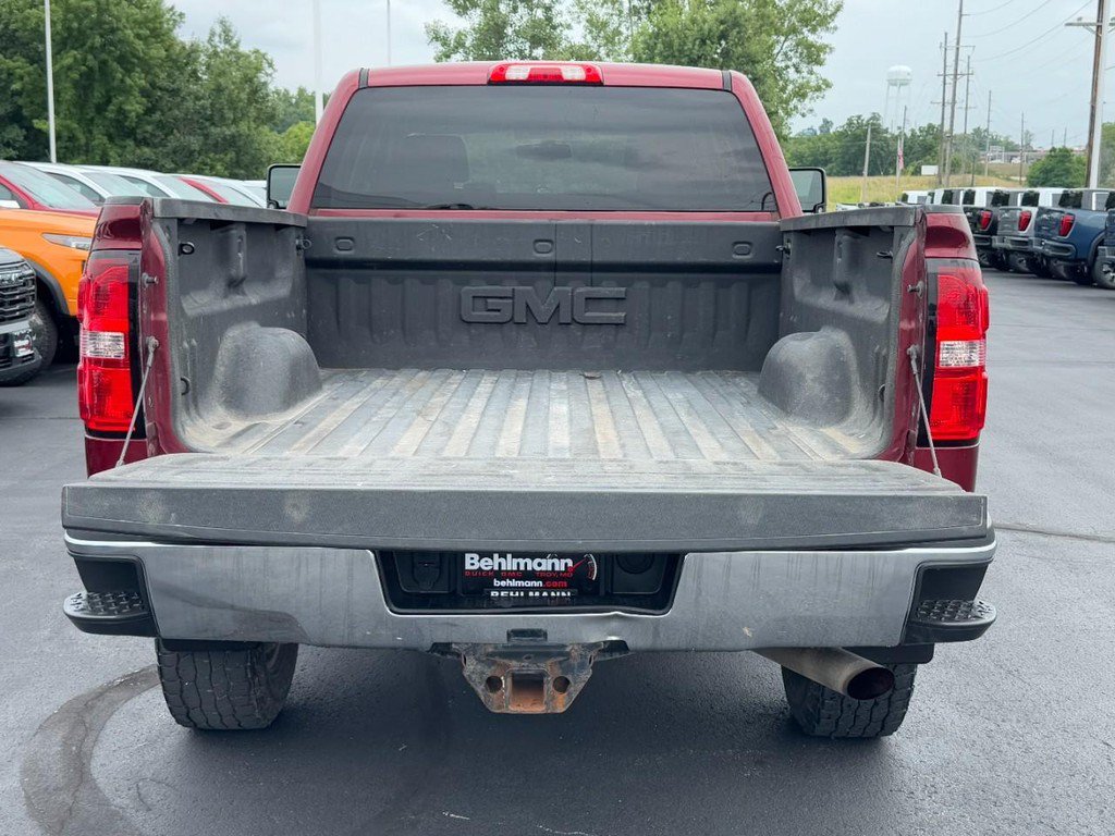 Used 2017 GMC Sierra 2500 SLE w/ HD SLE Preferred Plus Package AWD/4WD image 7