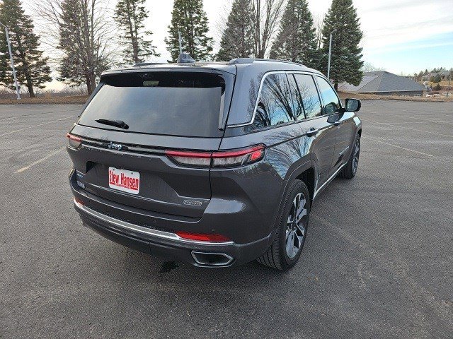 Used 2023 Jeep Grand Cherokee Overland w/ Luxury Tech Group IV image 6