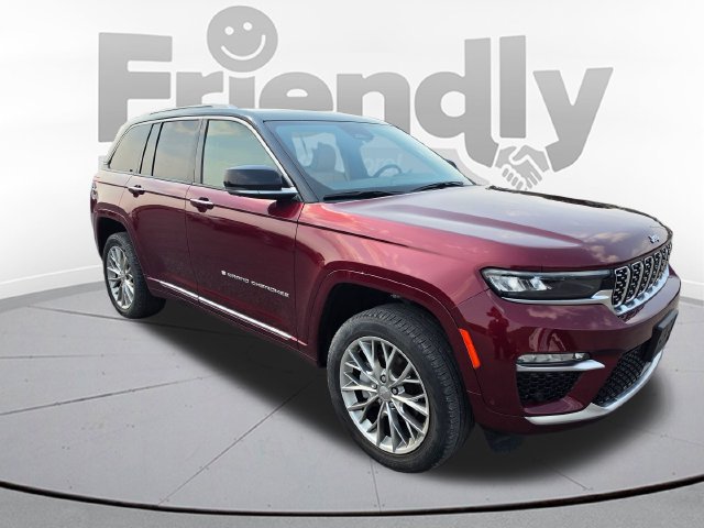 Used 2023 Jeep Grand Cherokee Summit w/ Luxury Tech Group V AWD/4WD image 3