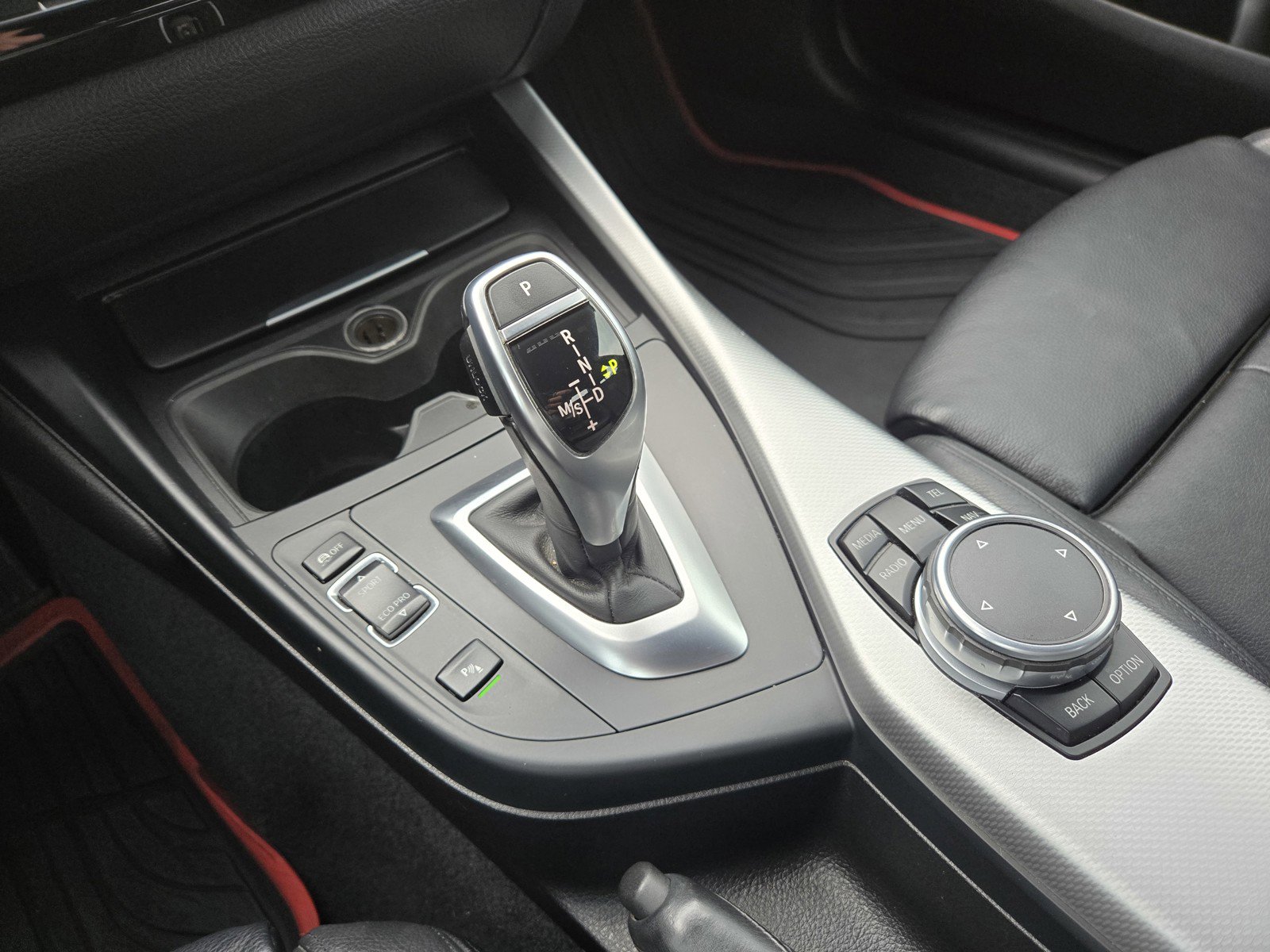 Used 2016 BMW M235i Coupe image 18