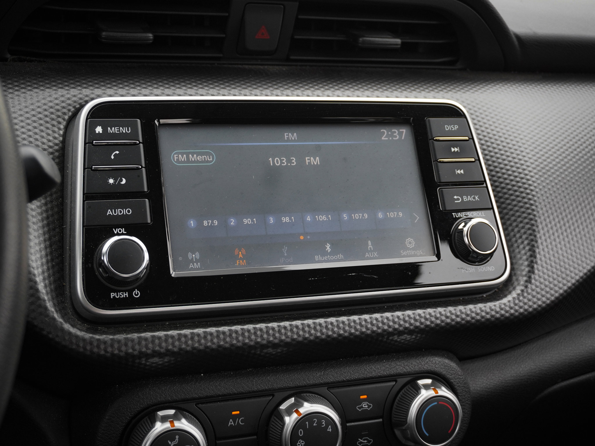 Used 2019 Nissan Kicks S image 23