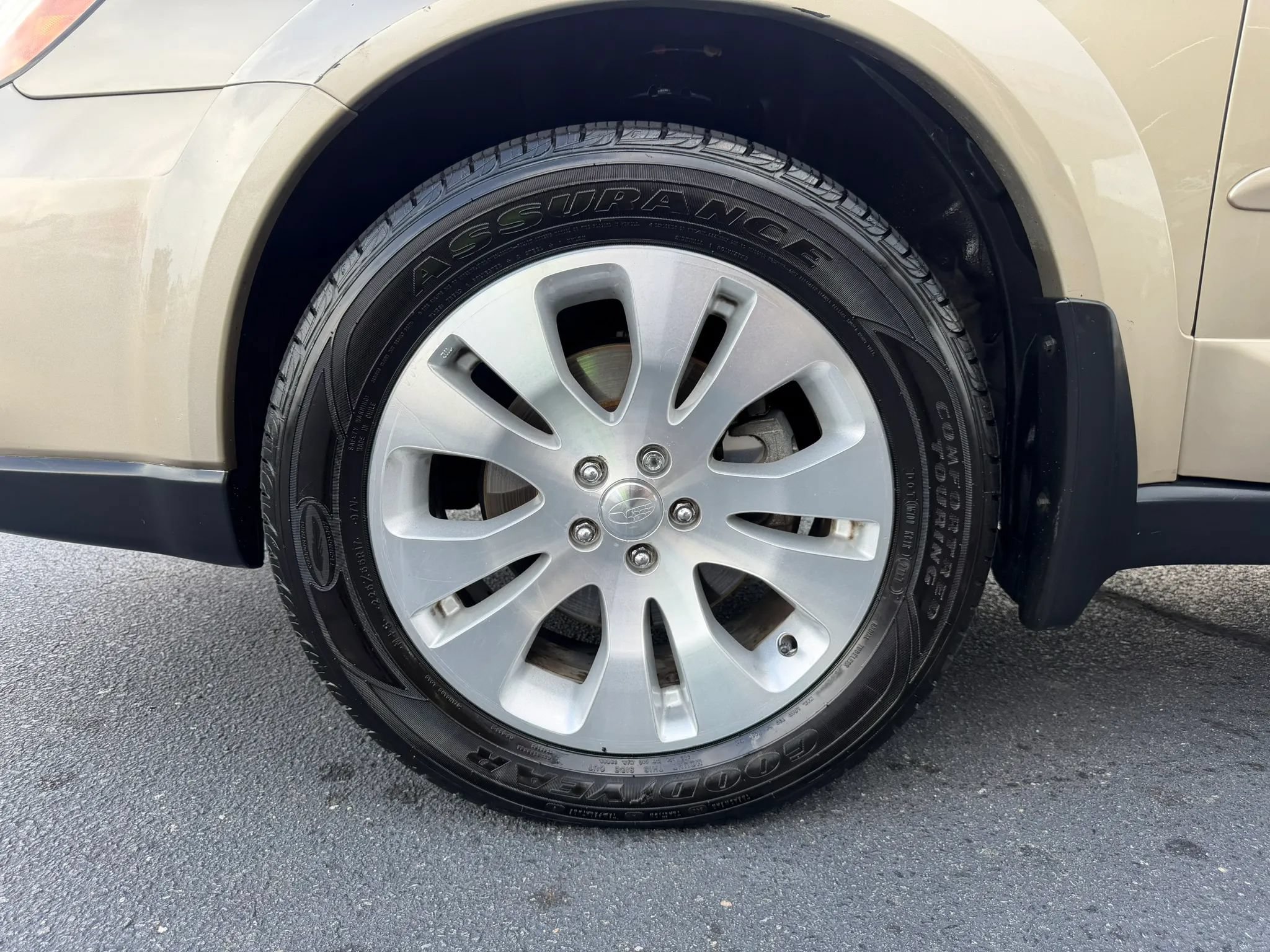 Used 2009 Subaru Outback 2.5i Limited AWD/4WD image 28