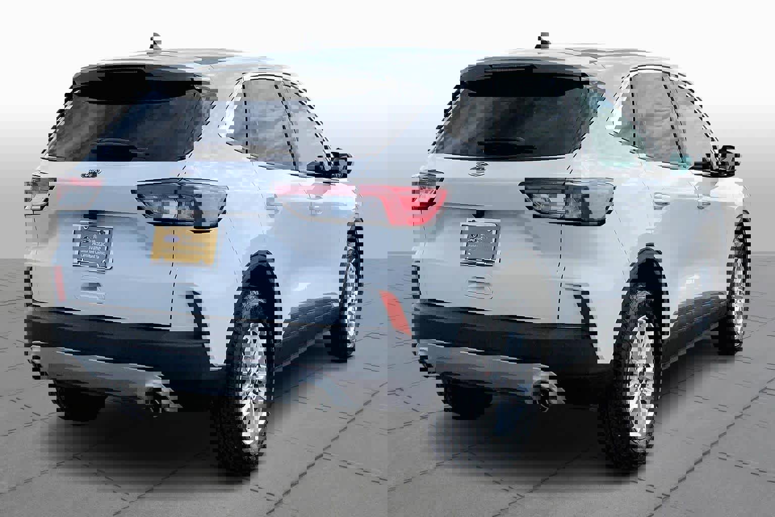 Used 2021 Ford Escape SE image 12