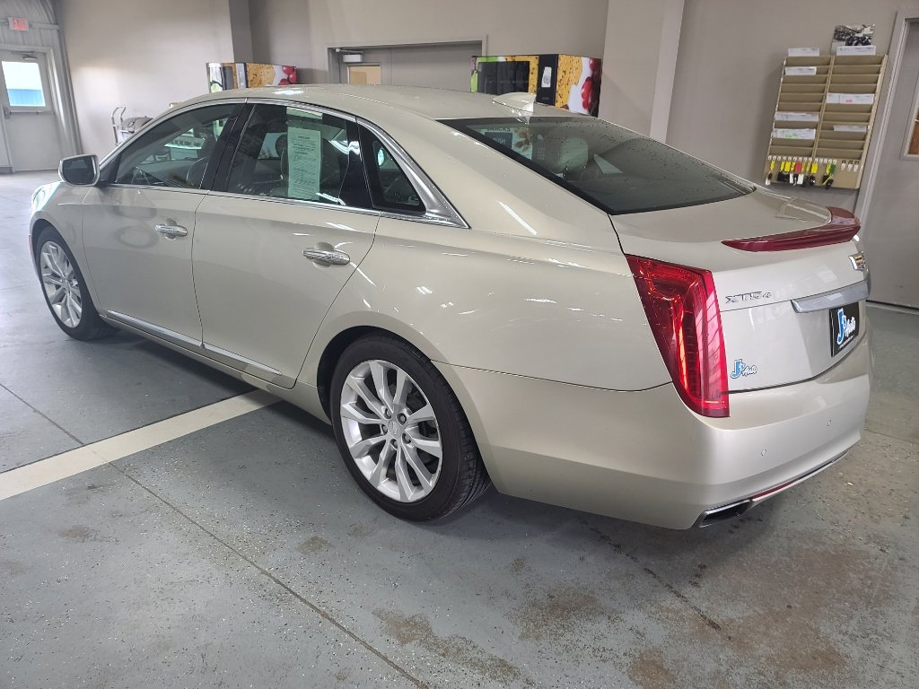 Used 2016 Cadillac XTS Luxury w/ Driver Awareness Package AWD/4WD image 7