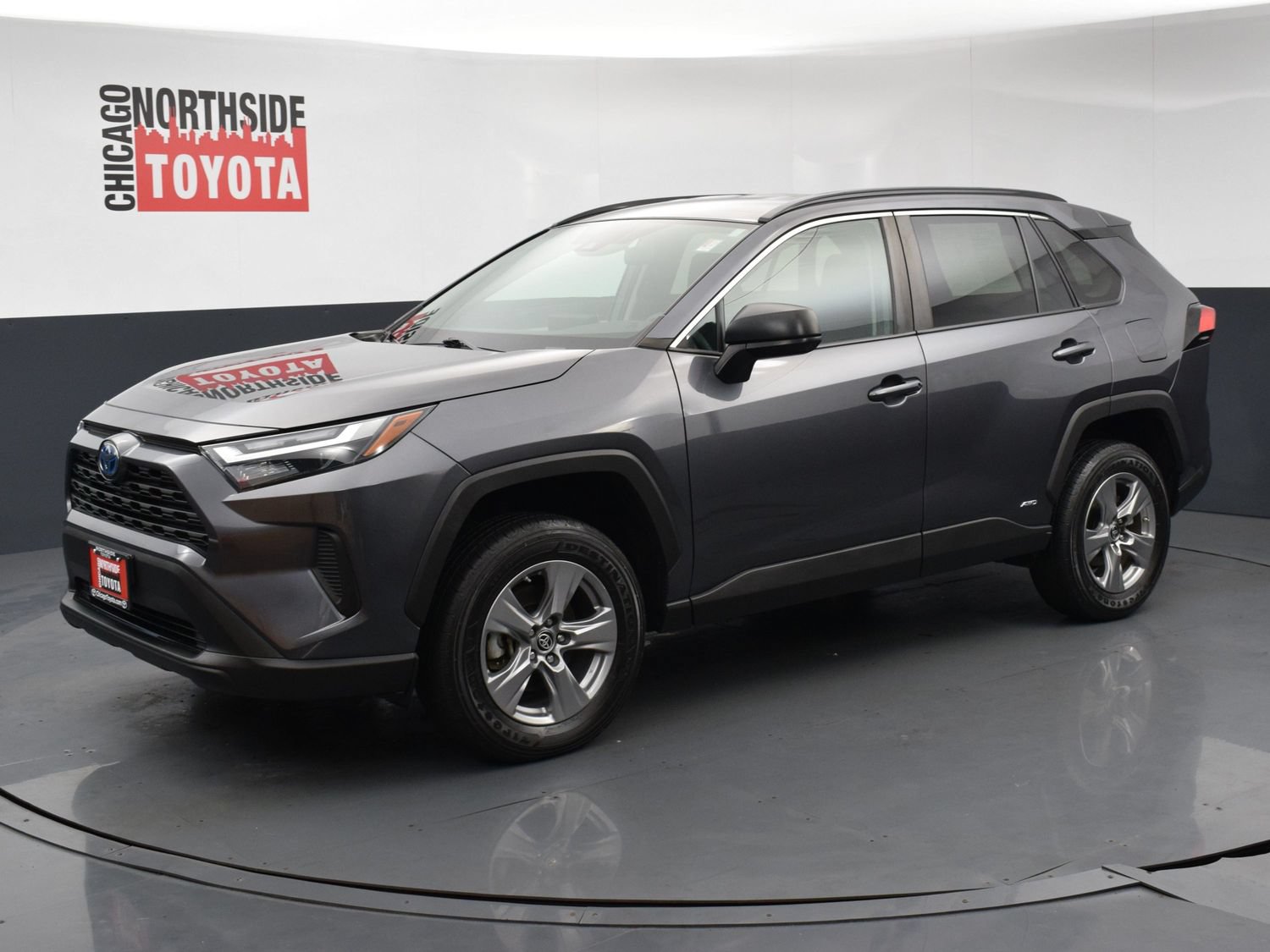Used 2024 Toyota RAV4 LE AWD/4WD image 8