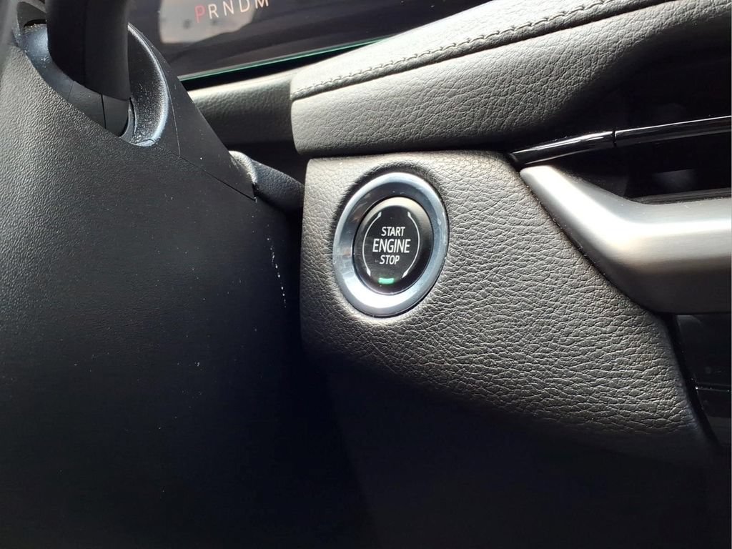 Used 2024 Cadillac XT4 Premium Luxury FWD image 22