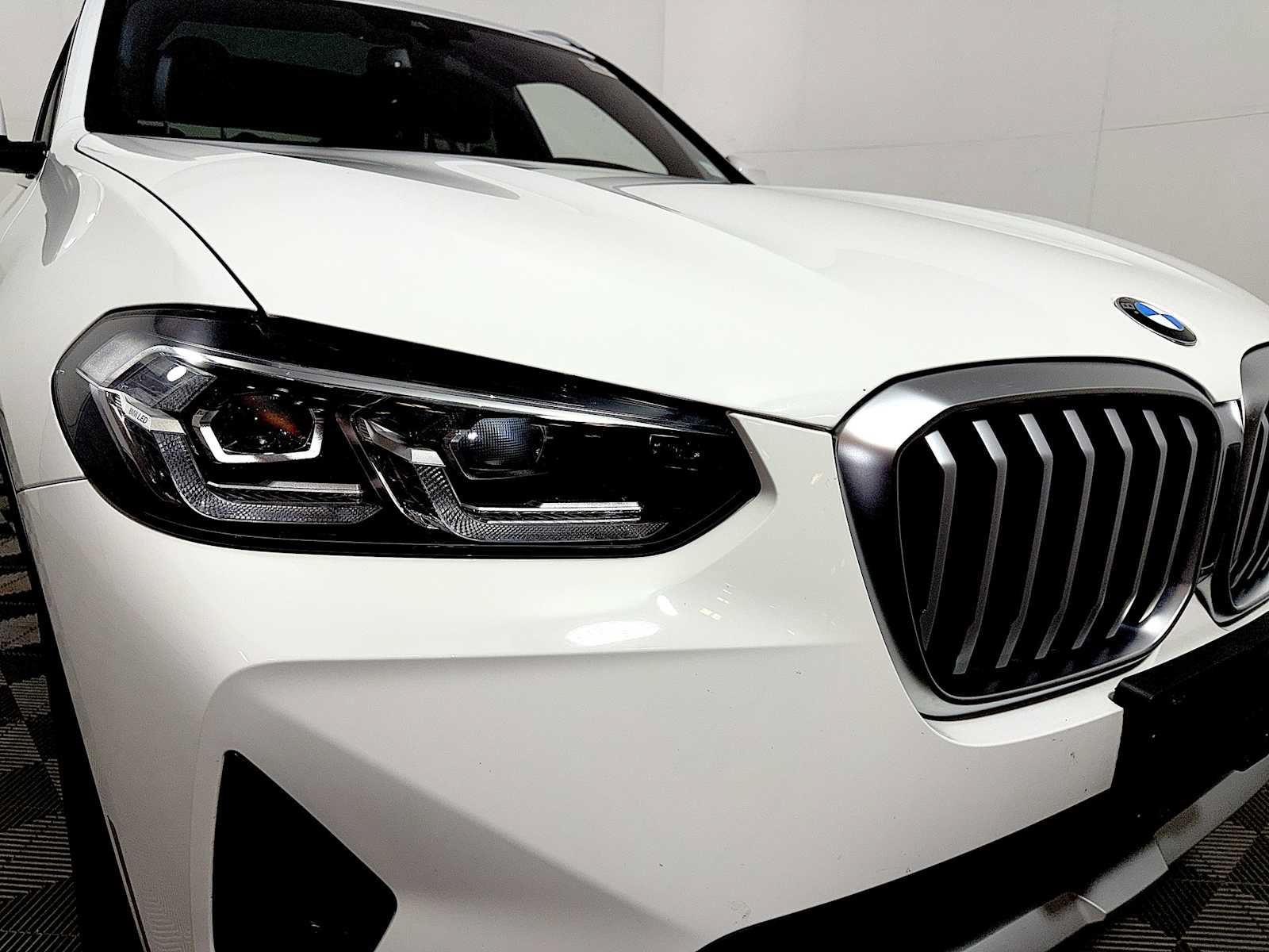 Used 2024 BMW X3 xDrive30i w/ Convenience Package AWD/4WD image 25