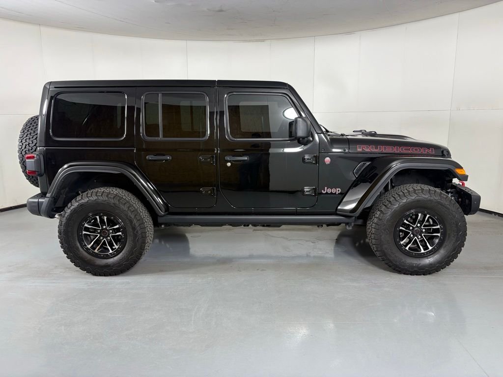 Used 2024 Jeep Wrangler Unlimited Rubicon AWD/4WD image 9