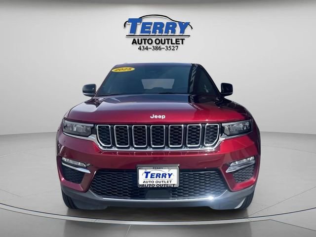 Used 2025 Jeep Grand Cherokee Limited AWD/4WD image 3
