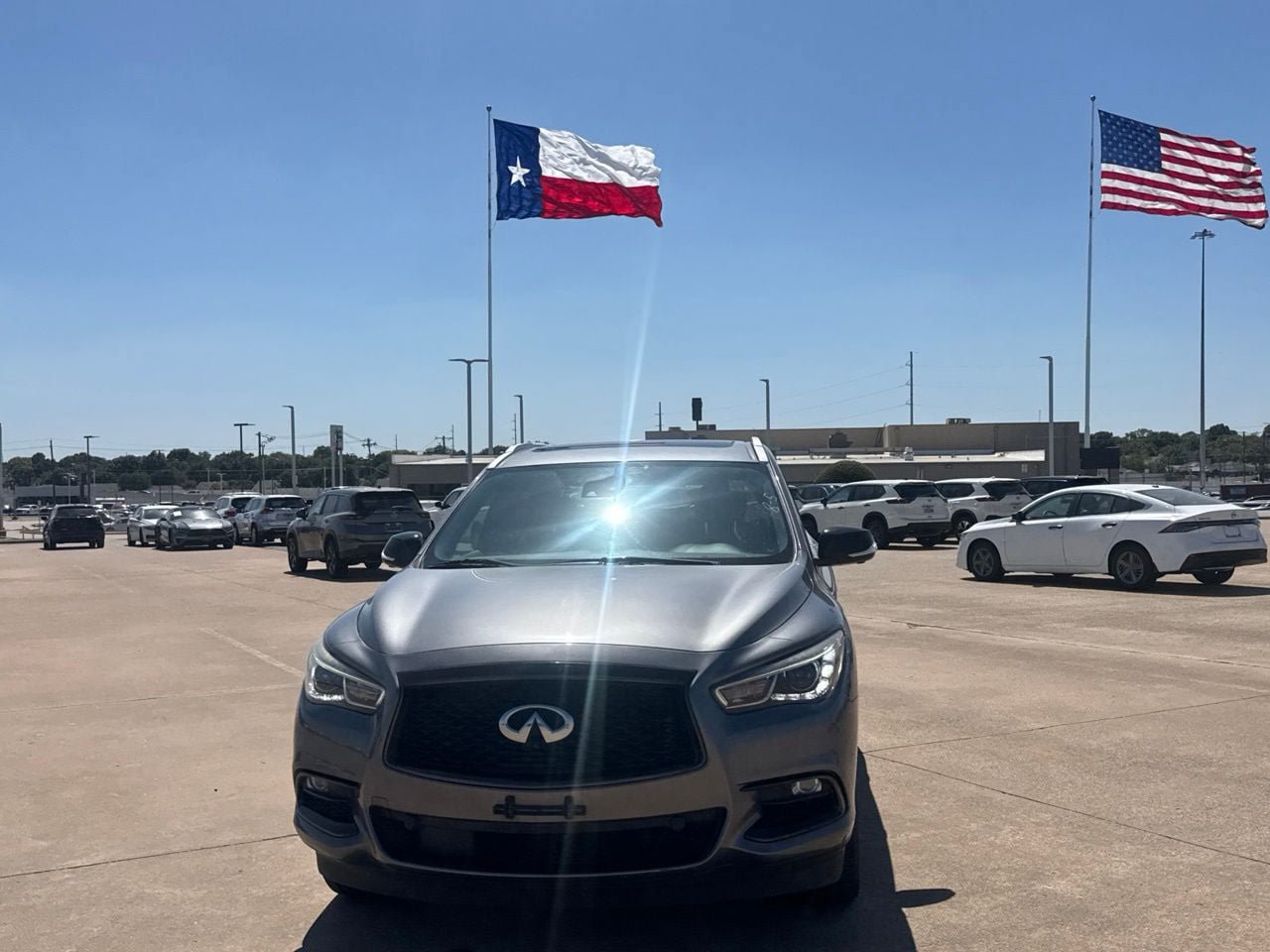 Used 2020 INFINITI QX60 Luxe w/ Edition 30 Essential Package FWD image 6